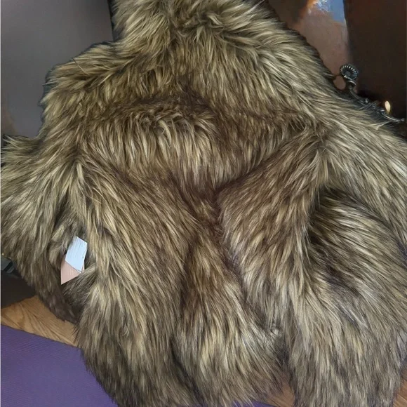 Beautiful jacket - Picture 3 of 3